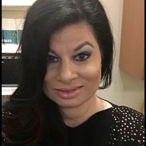 Meet your Posher, Lori