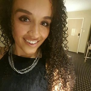 Meet your Posher, Jasmine