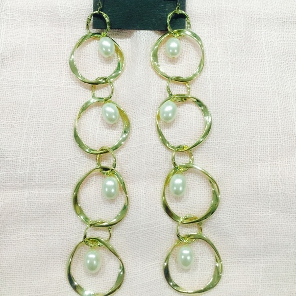 Nice Bebe earrings 💍💍