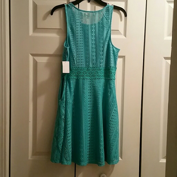 NWT Crochet dress - Picture 2 of 4