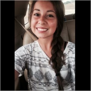 Meet your Posher, Hannah