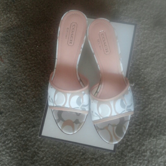 Sandal - Picture 1 of 1