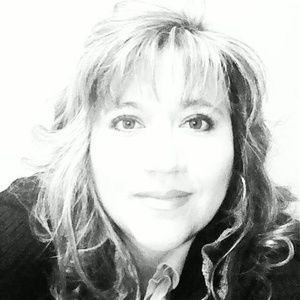 Meet your Posher, Imelda