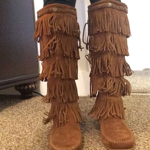 Minnetonka fringe boots