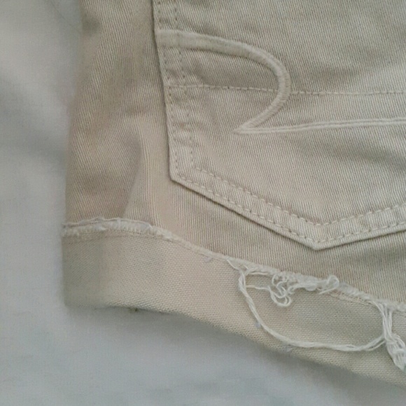 AE Shorts - Picture 3 of 4