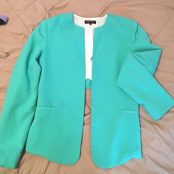 🌸SOLD🌸Mint Blazer - Picture 3 of 4
