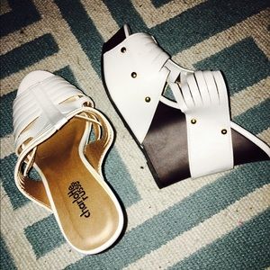 White and tan heeled flip flops
