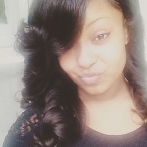 Meet your Posher, Kenisha