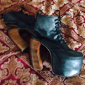 Jeffrey Campbell's- LANAS