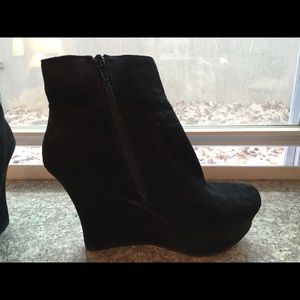 Zigi Soho Alison Bootie: Black Suede Wedge