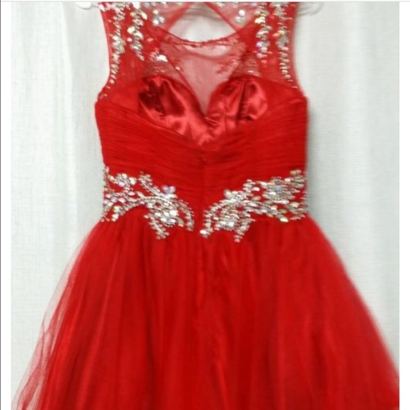 Red Short Homecoming/Party Dress. - Picture 4 of 4