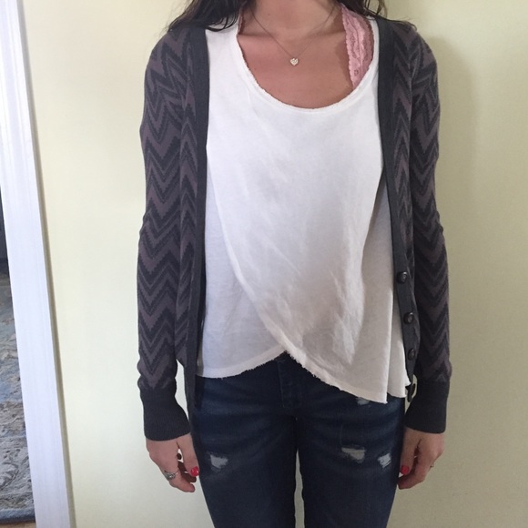 CHEVRON SWEATER