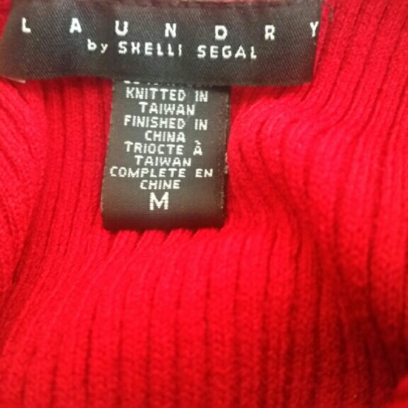 Sexy Red shirt - Picture 3 of 3