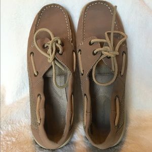 Tan Croft&Barrow like Sperrys