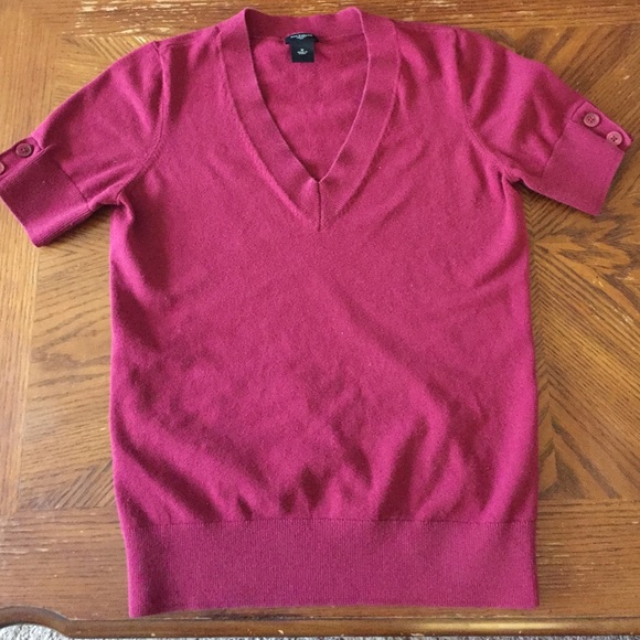 Short sleeve burgundy sweater