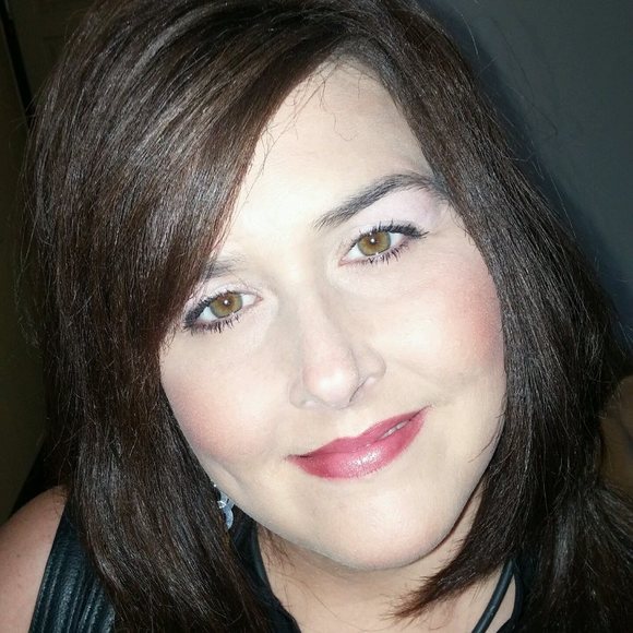 Meet your Posher, Brandy - Picture 1 of 1