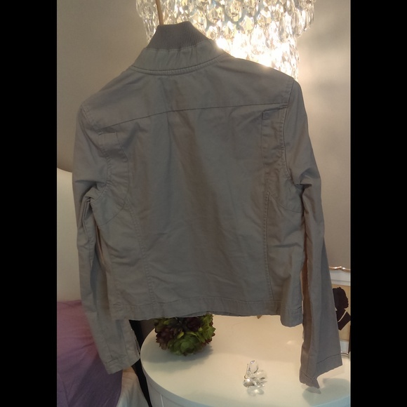 Victoria's Secret Beige spring jacket. - Picture 2 of 2