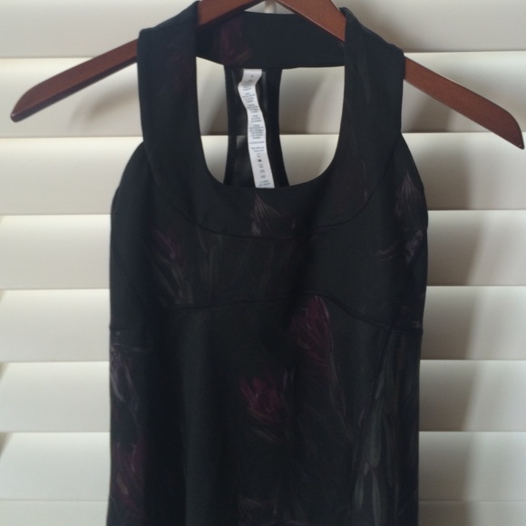 NWT Lulu lemon scoop neck tank