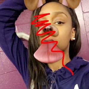 Meet your Posher, Monique