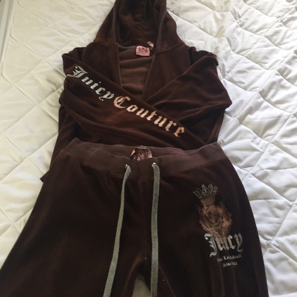 JUICY COUTURE sweat suit