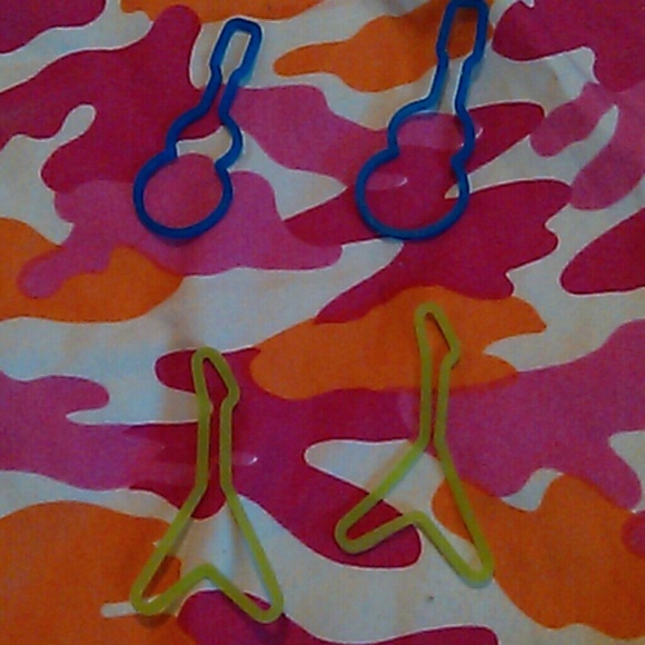 10 "Musical Instruments" Silly Bands - Picture 3 of 4
