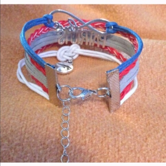 Patriots bracelet(NWT)๐ซFIRM๐ซ - Picture 2 of 2