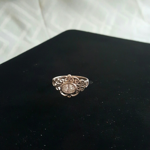 Ring with delicate details