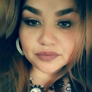 Meet your Posher, Yesenia