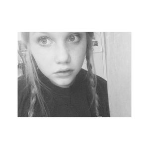 Meet your Posher, Makayla