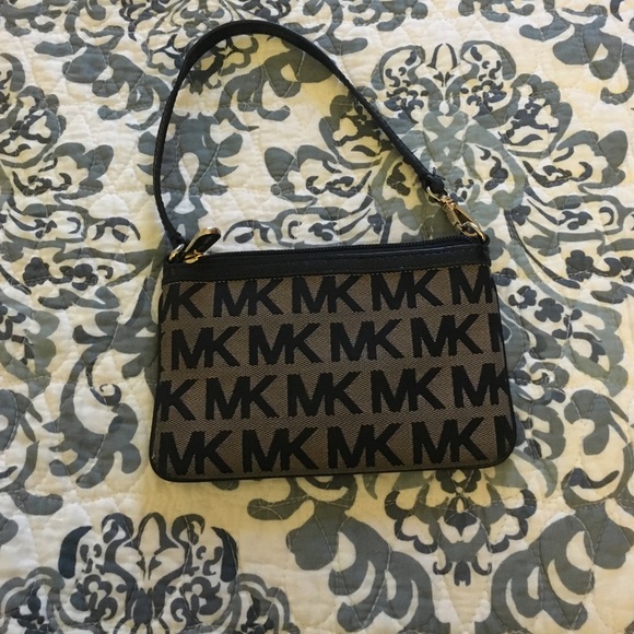 Michael Kors wristlet