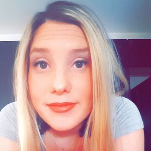 Meet your Posher, Carly