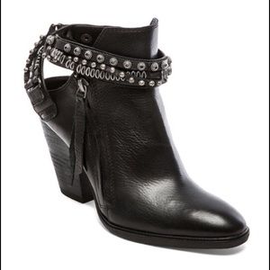 Dolce Vita boots w/ hardware