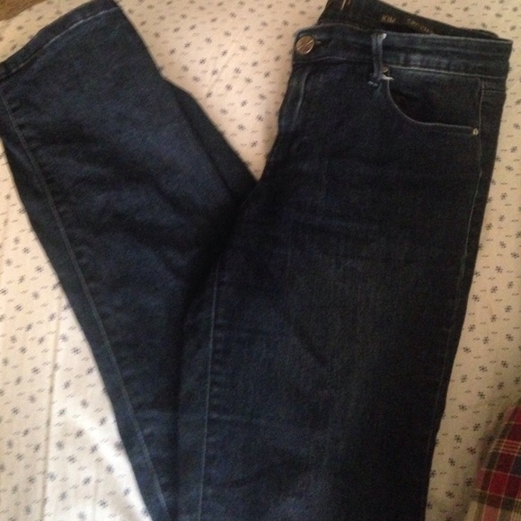 Curvy Straight Jeans