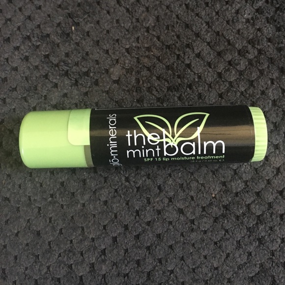 Glominerals the mint lip balm