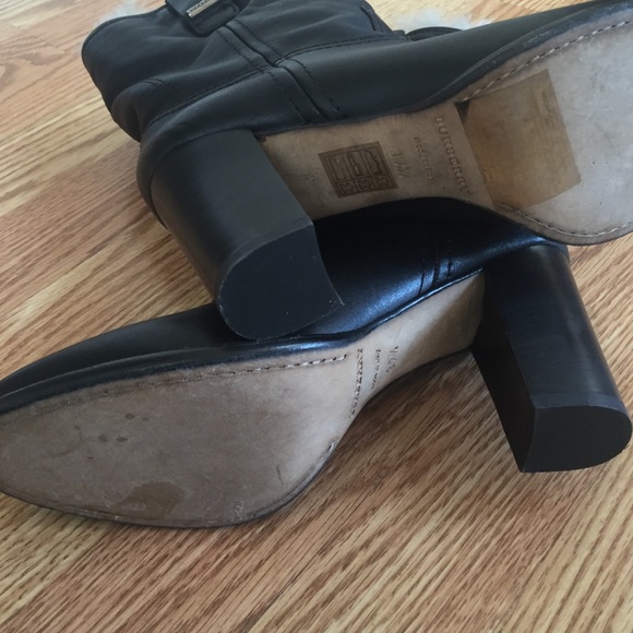 Burberry boots - Picture 4 of 4