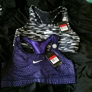 2 Nike Sports Bras L