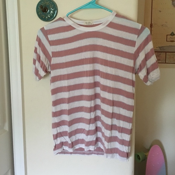 BRANDY MELVILLE STRIPED RINGER TEE 🍉