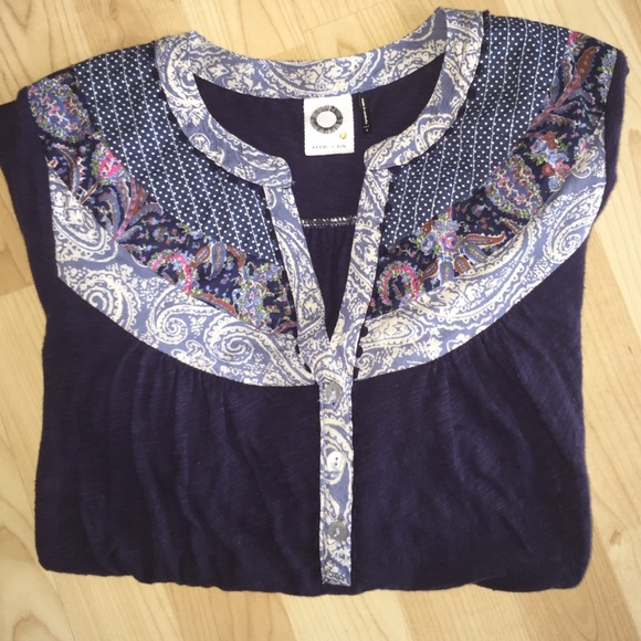 Anthro Top by Akemi + Kin