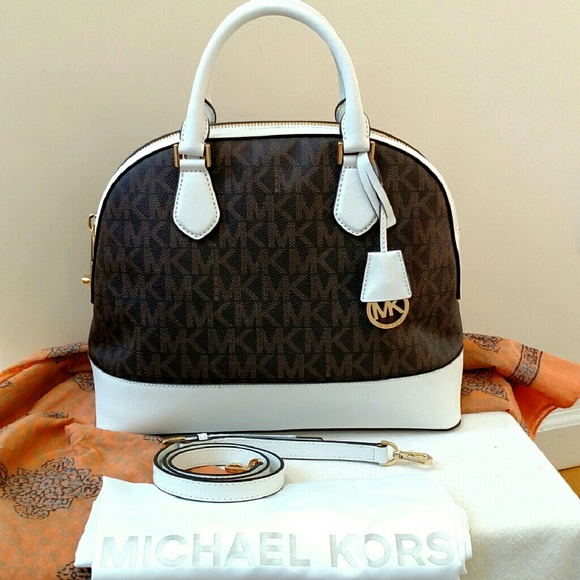 🎉 *HP* 5/12 🎉 NEW M. Kors Smythe Lg Dome Satchel
