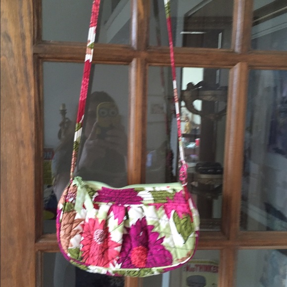 Vera Bradley Handbags - Vera Bradley shoulder purse with ID keychain