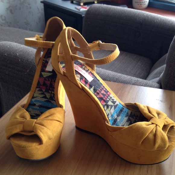 SPRING/SUMMER WEDGES! - Picture 4 of 4