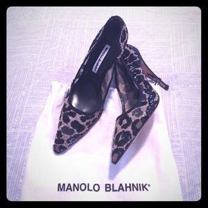 Gorgeous never been worn Manolo Blahnik heels