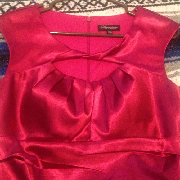Gorgeous formal dress:) - Picture 2 of 2