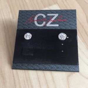 NWT CZ 1ct studs