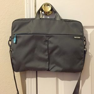 Incase Nylon Sling Sleeve for 15" Laptop