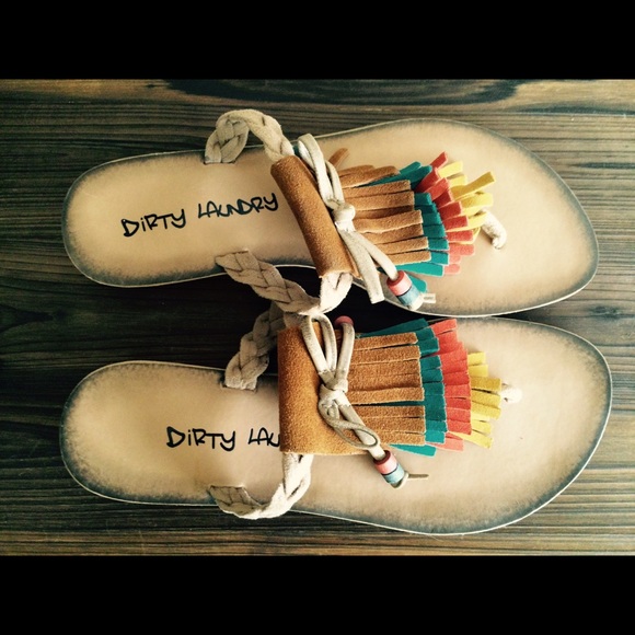 New Dirty Laundry flat thong sandals Size 6.5