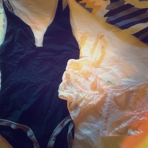 Kimchi blue and Victoria secret bundle