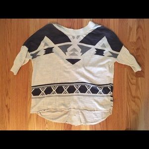 Cynthia Vincent top with buttons in back!