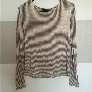 Long sleeve thin top