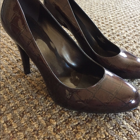 Jessica Simpson Round Toe Eggplant Heels